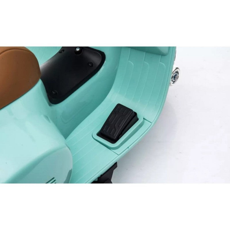 Piaggio Mini Vespa GTS Elettrica per Bambini con Sedile in Pelle Batteria 6Volt – Variante Verde Tiffany